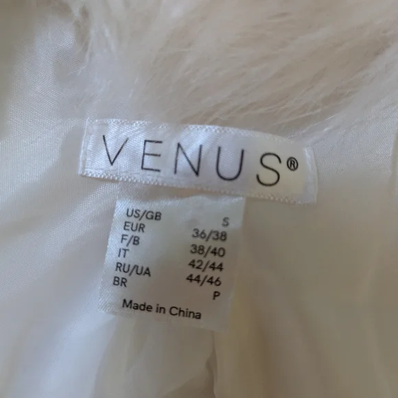 VENUS Black Puffer Coat with Faux Fur Trim - Picture 6 of 6